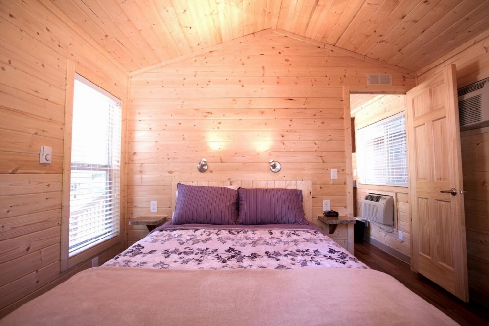 Room image 4